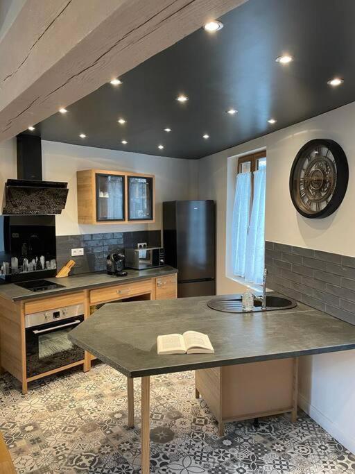 Maison De Village Avec Vue 4/5 Personnes Lou Rouchou Voutezac ภายนอก รูปภาพ